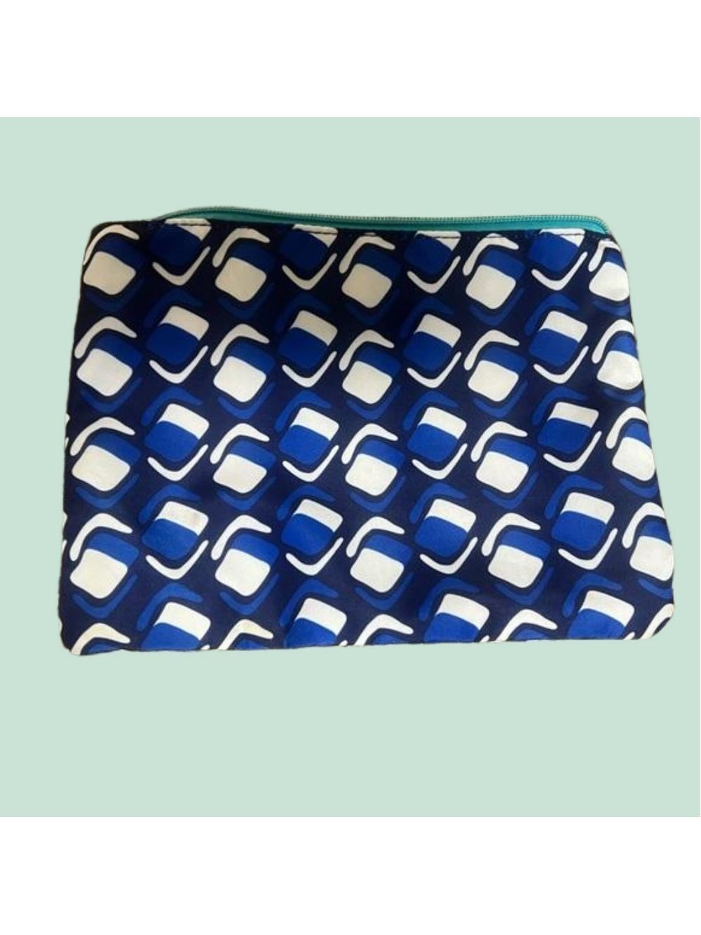 MODELLA MAKEUP BAG